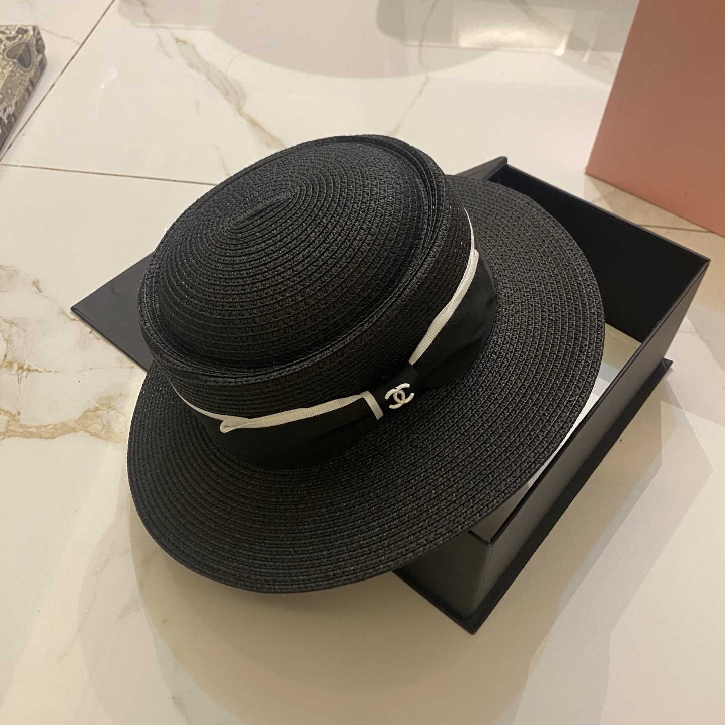 CHANEL 经典蝴蝶结小圆帽 优雅气质女神出游必备单品🖤