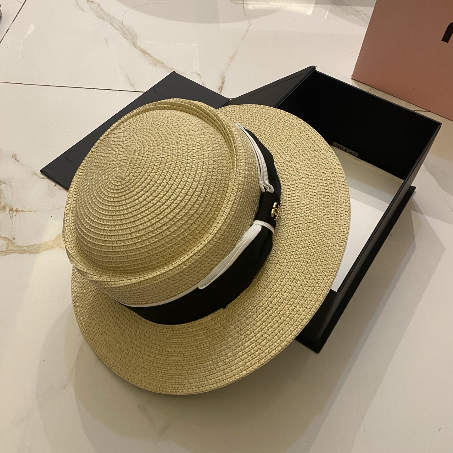 CHANEL 经典蝴蝶结小圆帽 优雅气质女神出游必备单品🖤