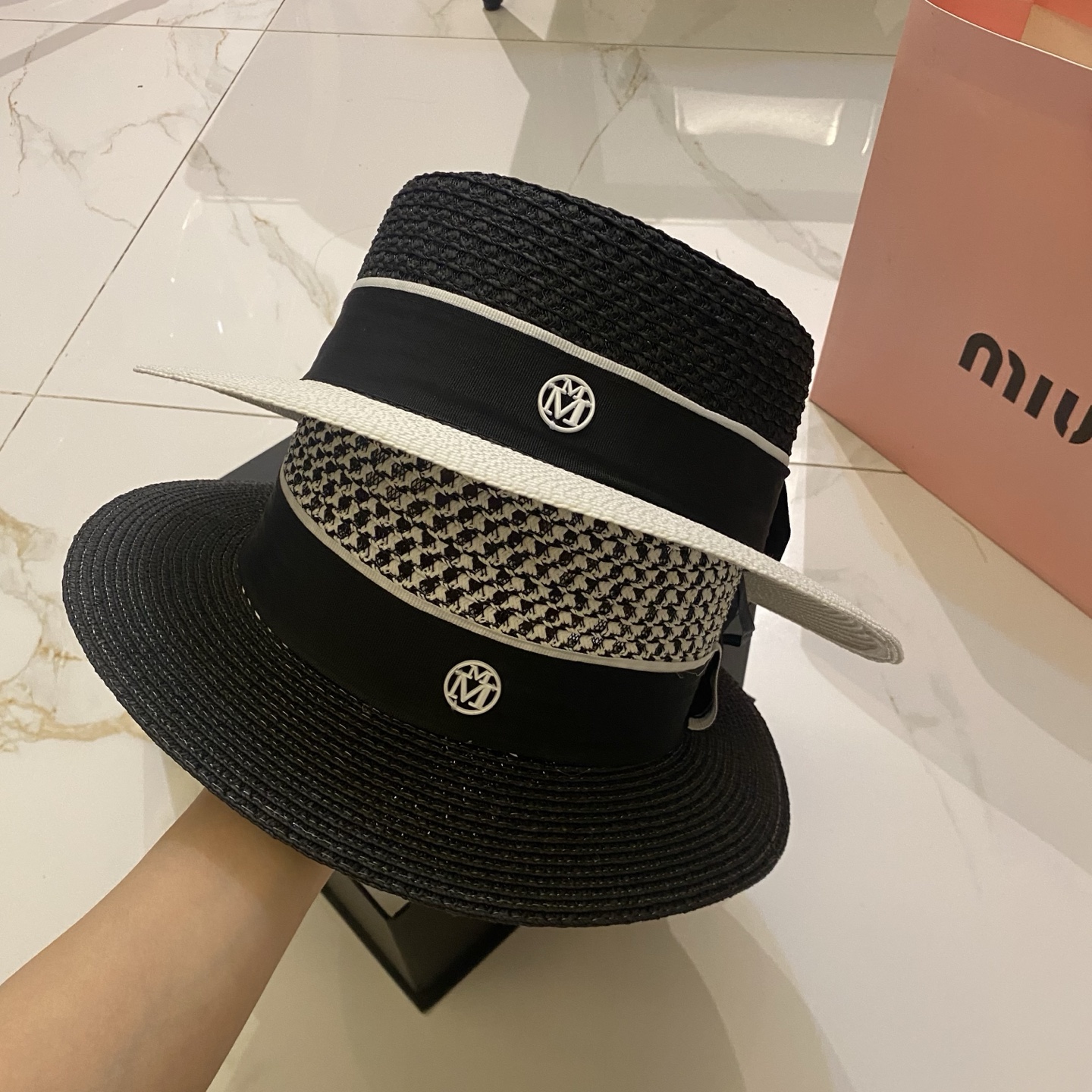 M米歇尔 经典黑白色平顶帽 简约百搭⚪️⚫️