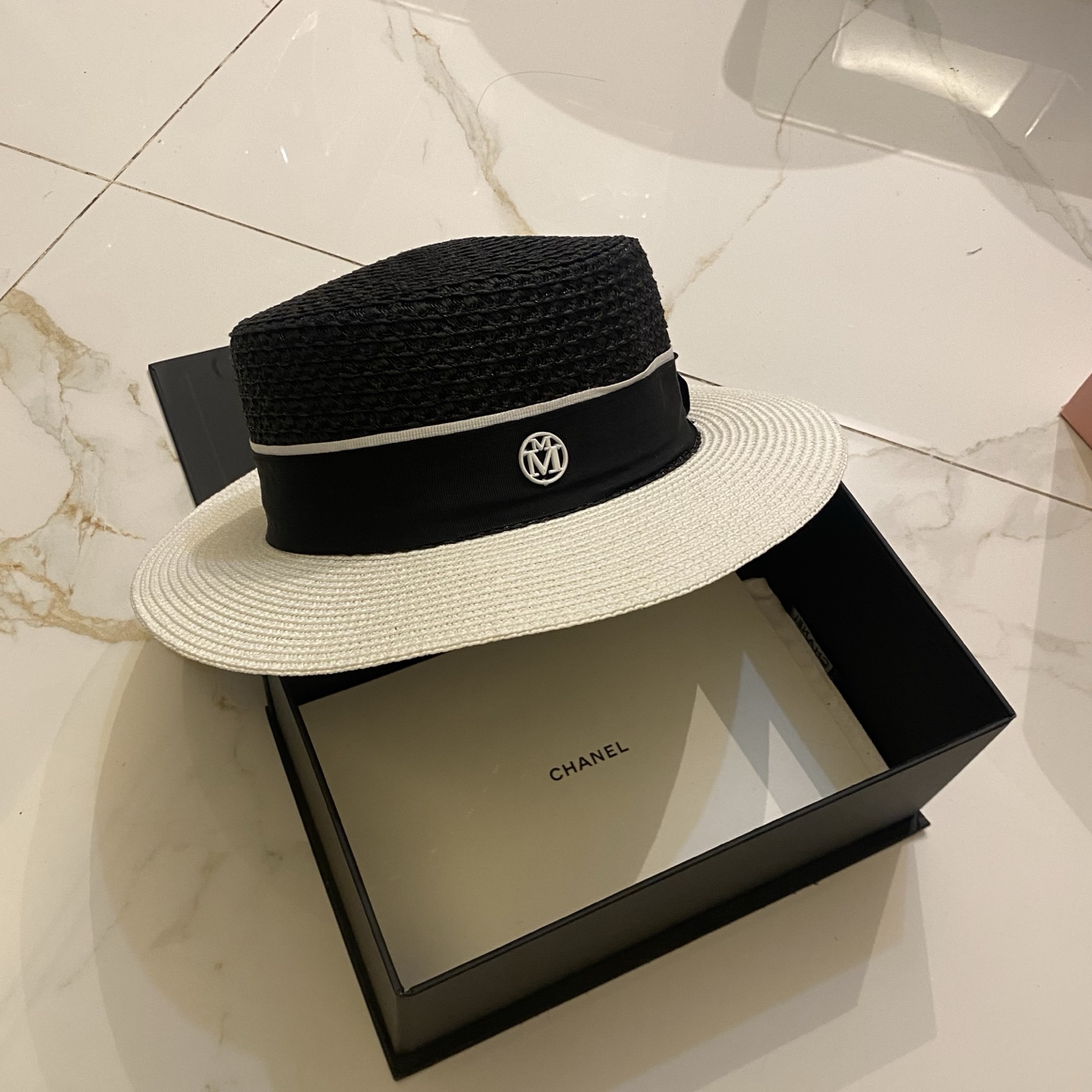 M米歇尔 经典黑白色平顶帽 简约百搭⚪️⚫️