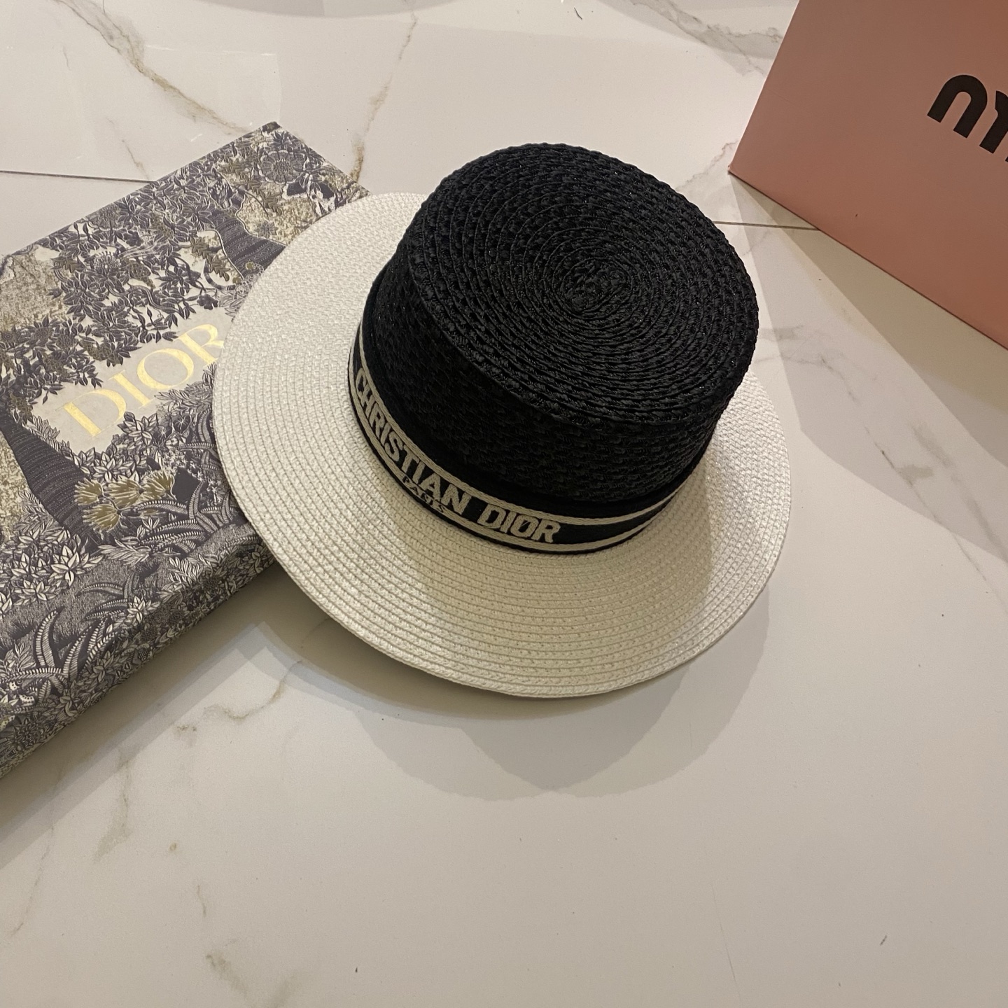 DIOR 新款平顶帽