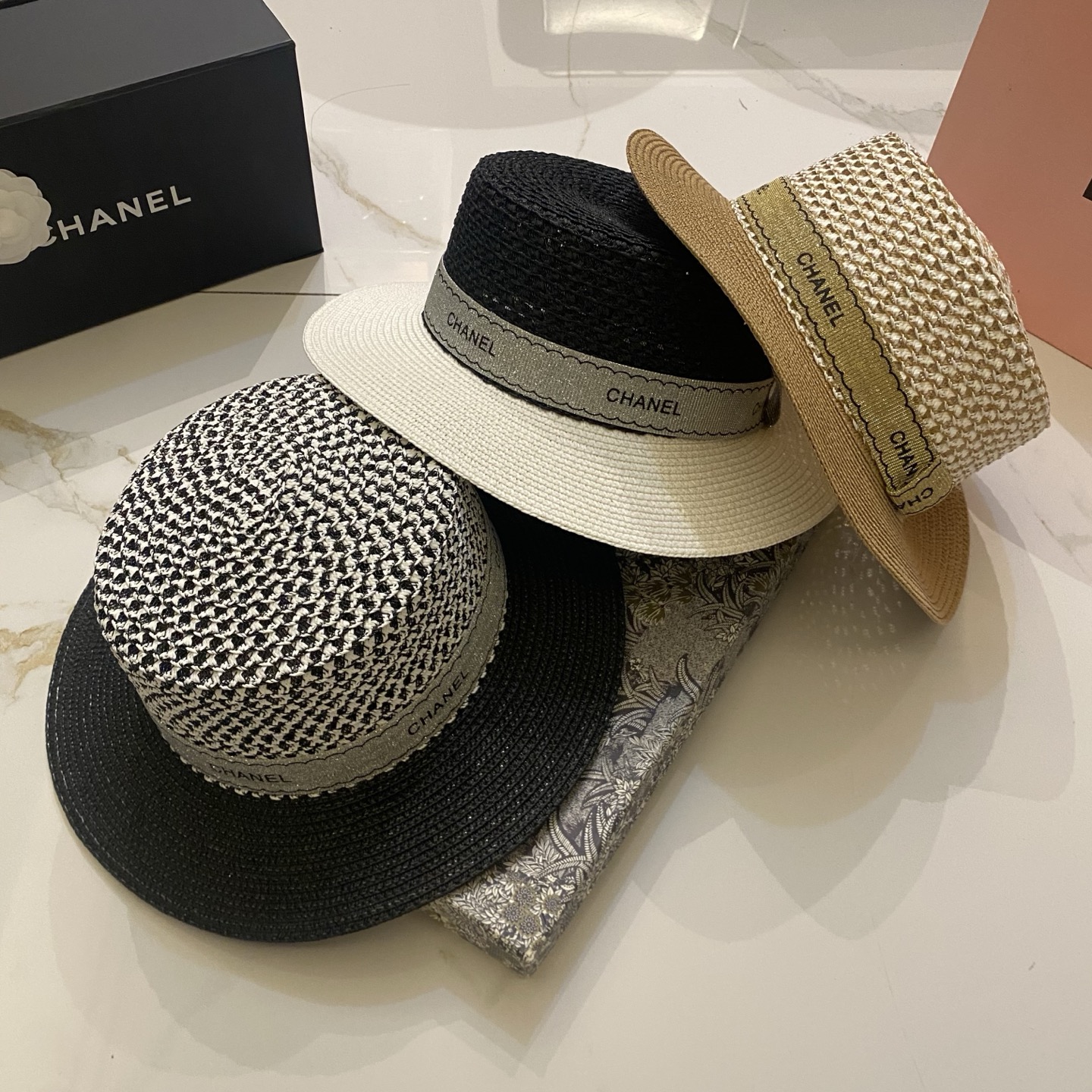 CHANEL 新款平顶帽
