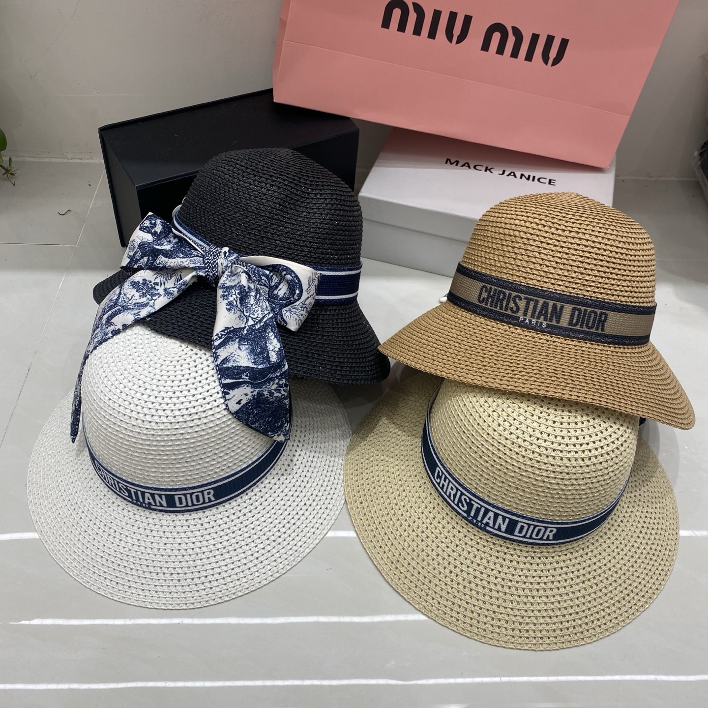 NO:865717,Special price with dust bag. [DIOR Dior] 2026 new densely woven dome ribbon small fragrant straw hat, sunshade and easy to match, a single item for street travel, straw hat, fisherman hat, baseball cap, hat, dior, dior, espadrilles, hats19860909特价配防尘袋.【DIOR迪奥】2026新款密织圆顶丝带小香风草帽,遮阳又好搭,出街旅行单品帽子草帽渔夫帽棒球帽,帽子,dior,dior,espadrilles,hats,hat