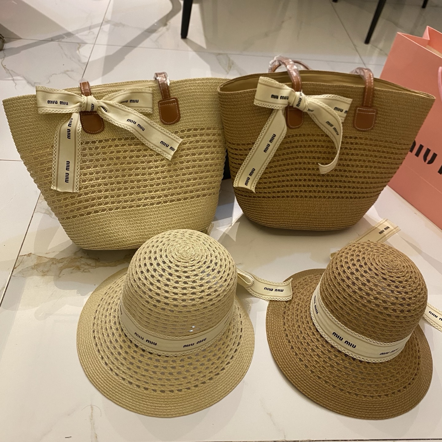 미우미우 모자 120030 Miu Miu Cap