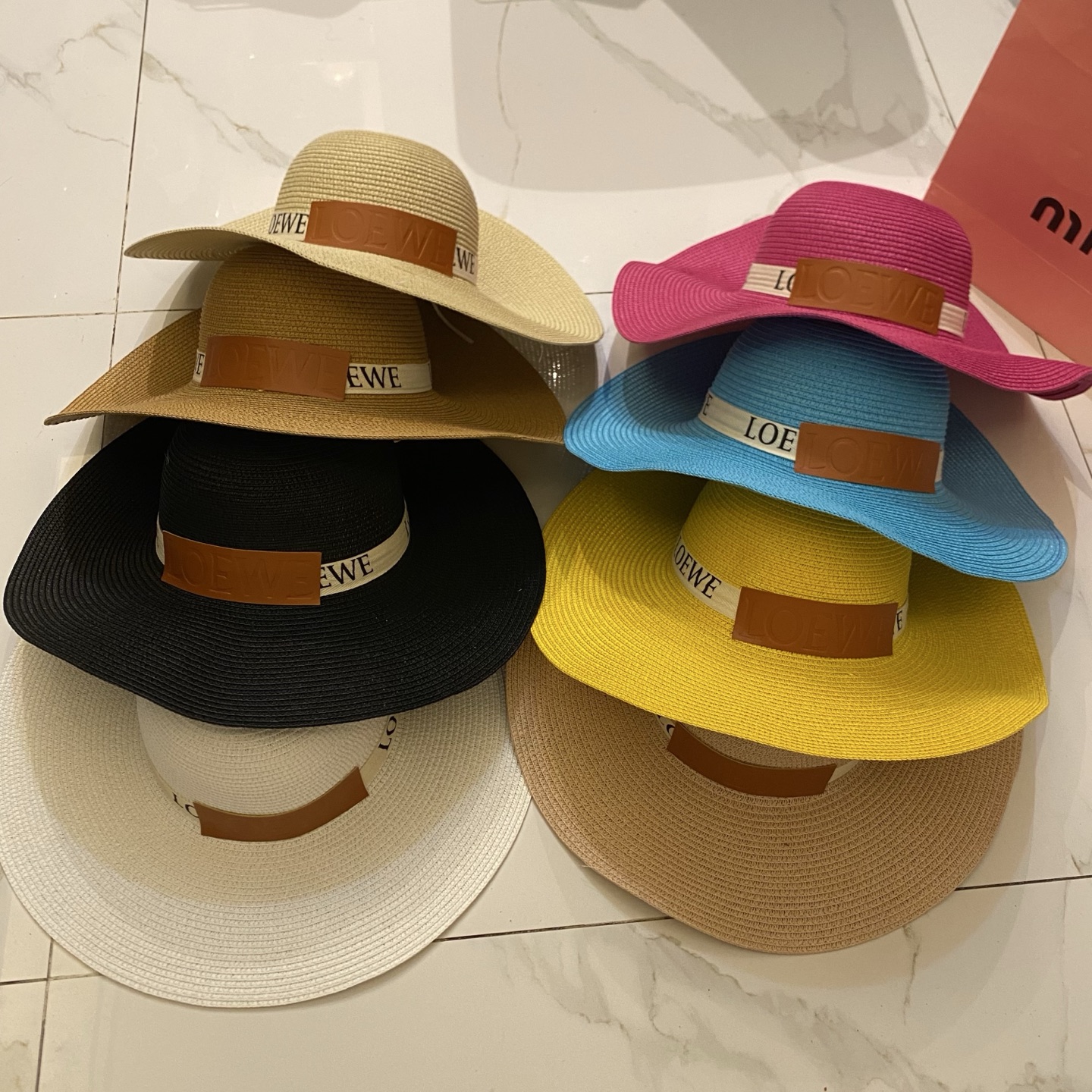 NO:927939,Special price with dust bag. [LOEWE Loewe] 2026 new densely woven large-brimmed basin hat, straw hat, sunshade and easy to match, outdoor travel hat straw hat fisherman hat baseball cap, hat, loewe, loewe, espadrilles, hats19860909特价配防尘袋.【LOEWE罗意威】2026新款密织大沿盆帽草帽,遮阳又好搭,出街旅行单品帽子草帽渔夫帽棒球帽,帽子,loewe,loewe,espadrilles,hats,hat
