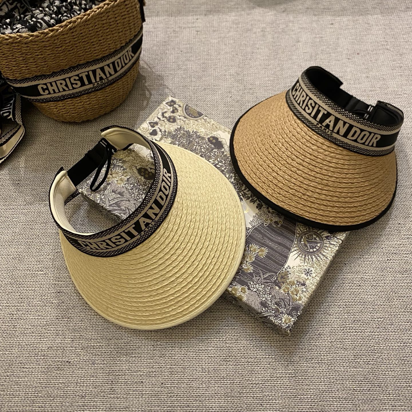 NO:865988,Special price with dust bag [DIOR Dior] 2026 new exclusive small fragrance sun visor empty top hat, sun visor and versatile ~ casual street hat straw hat fisherman hat baseball cap, hat, dior, dior, espadrilles, hats19860909特价配防尘袋【DIOR迪奥】2026新款独家款小香遮阳帽空顶帽,遮阳百搭～休闲出街神器帽子草帽渔夫帽棒球帽,帽子,dior,dior,espadrilles,hats,hat