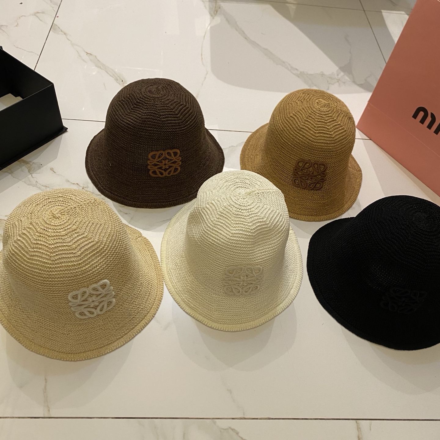 NO:865779,Special price with dust bag [LOEWE Luo Yiwei] 2026 new simple hand hook bucket hat bucket hat, versatile daily style ~ casual outing #hat straw hat fisherman hat baseball cap, hat, loewe, loewe, espadrilles, hats19860909特价配防尘袋【LOEWE罗意威】2026新款简约手钩桶帽渔夫帽,百搭日常款～休闲出街#帽子草帽渔夫帽棒球帽,帽子,loewe,loewe,espadrilles,hats,hat