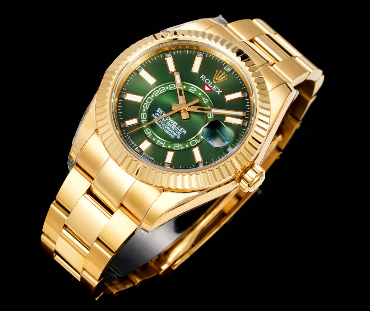 Rolex（劳力士） Style Beige Watches Lookbook Reference image 2