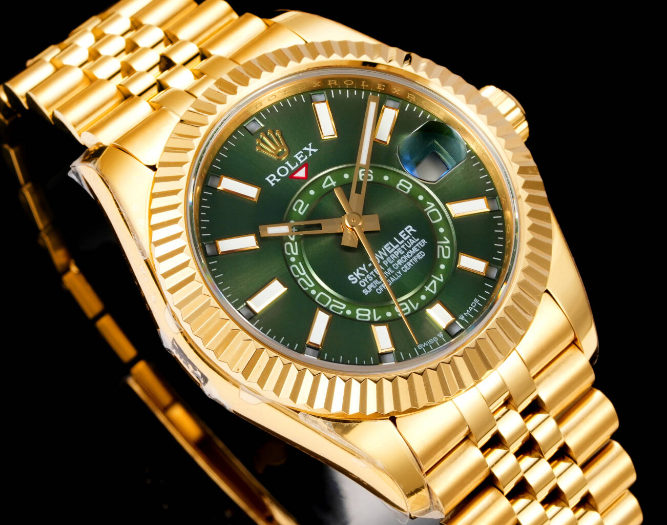 Rolex（劳力士） Style Beige Watches Lookbook Reference image 2