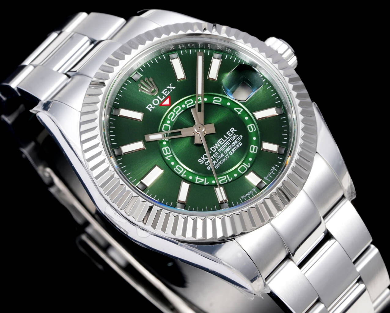 Rolex（劳力士） Style Beige Watches Lookbook Reference image 2