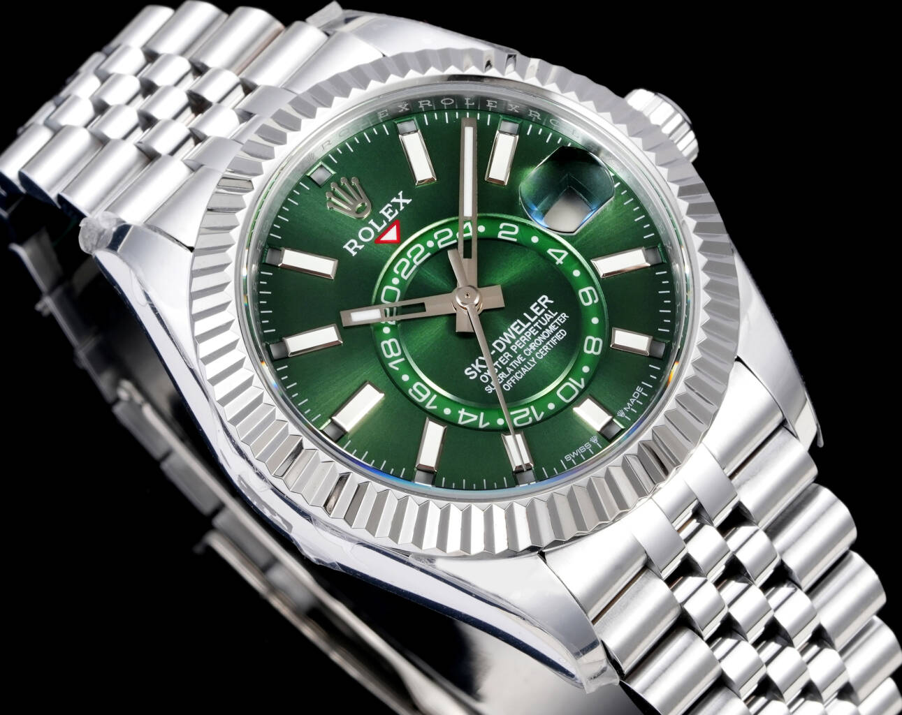 Rolex（劳力士） Style Beige Watches Lookbook Reference image 2