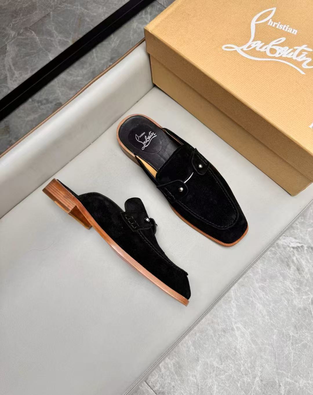 Christian Louboutin（cl男） Style Leather Men's Shoes Lookbook Reference image 2