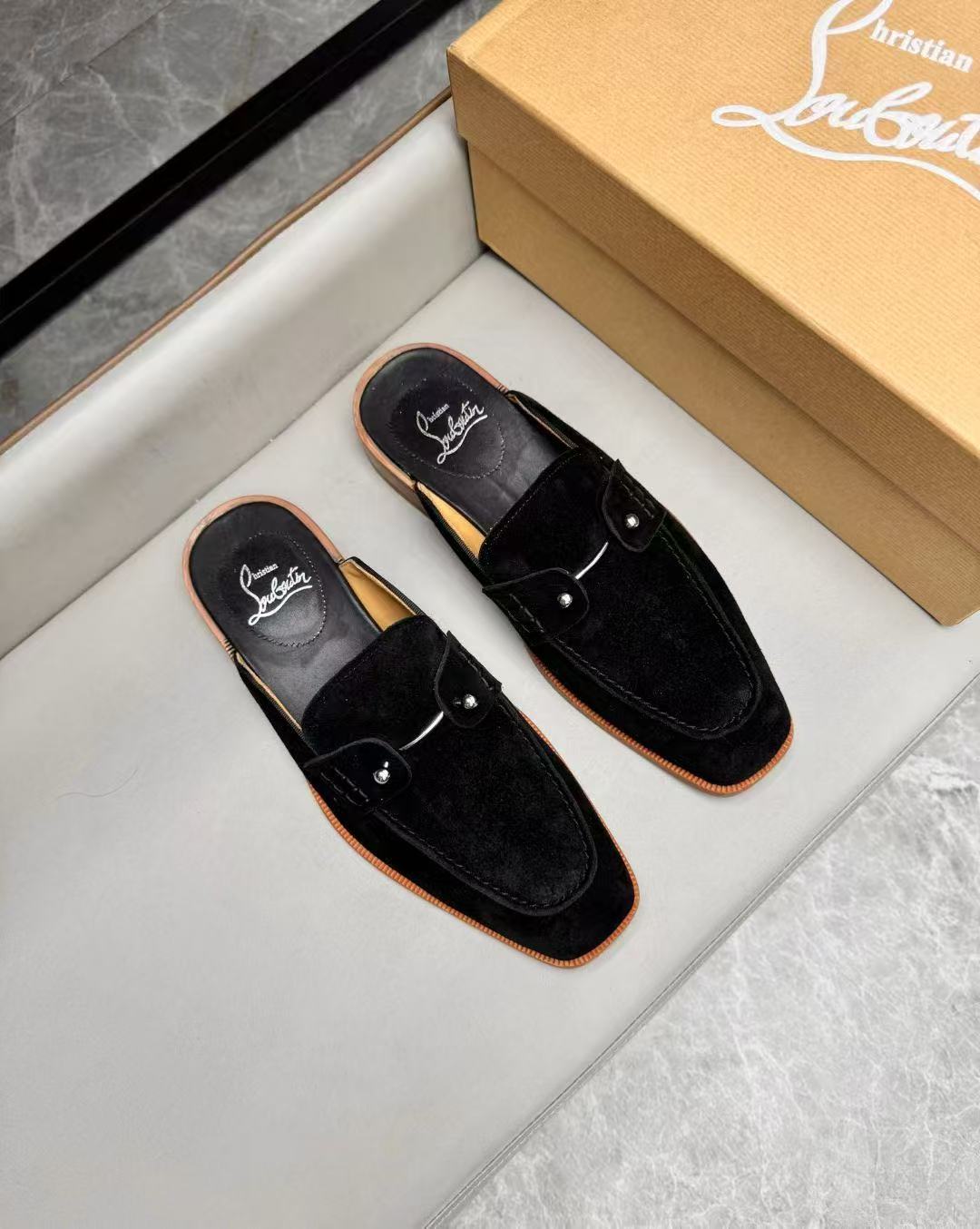 Christian Louboutin（cl男） Style Leather Men's Shoes Lookbook Reference image 1