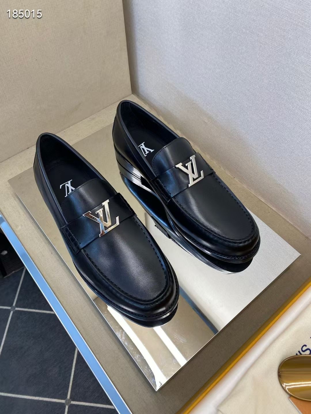 L*V 独家高品 小皮靴 - 高級イタリアンレザー使用