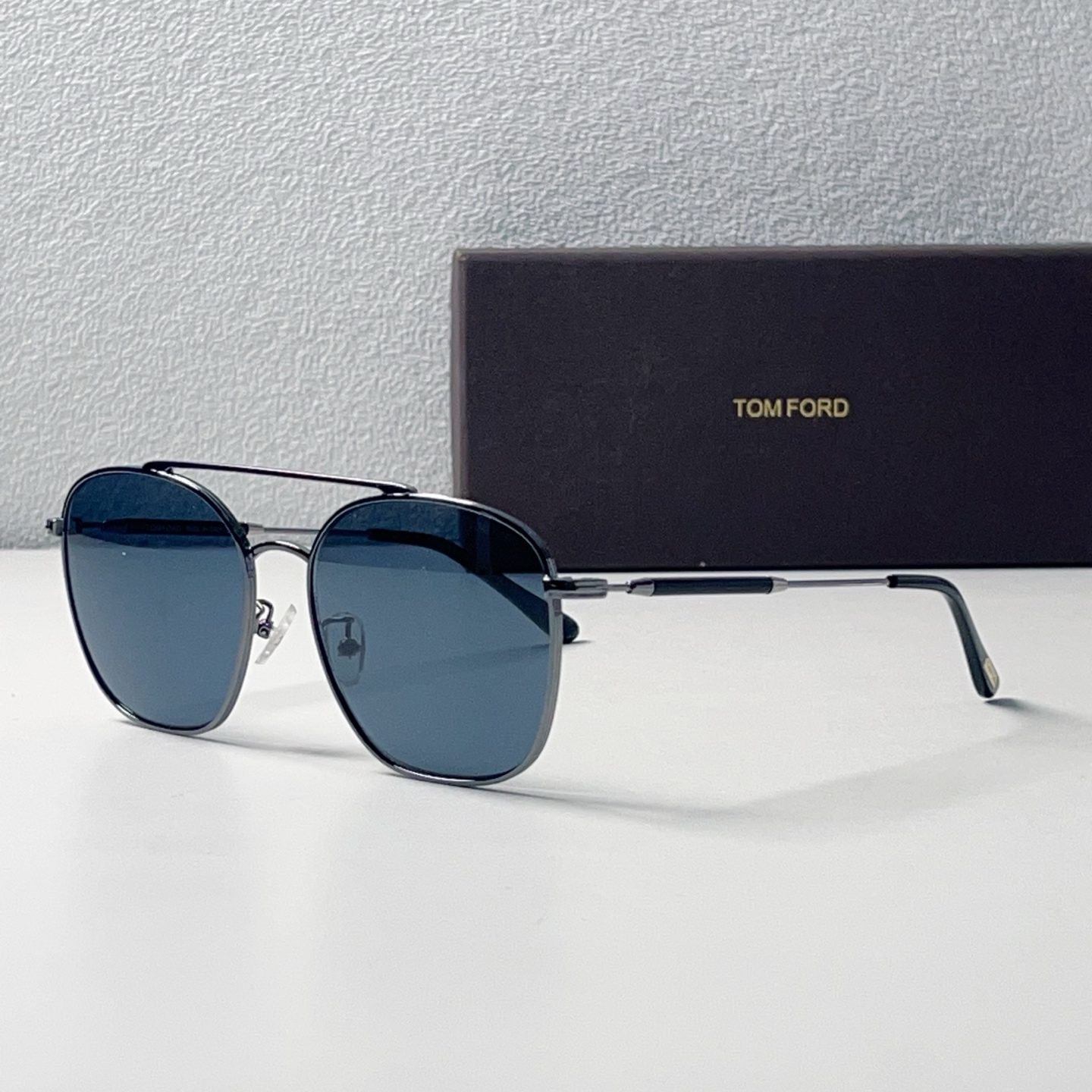 Lunettes de soleil TOM FORD métal double pont style aviateur