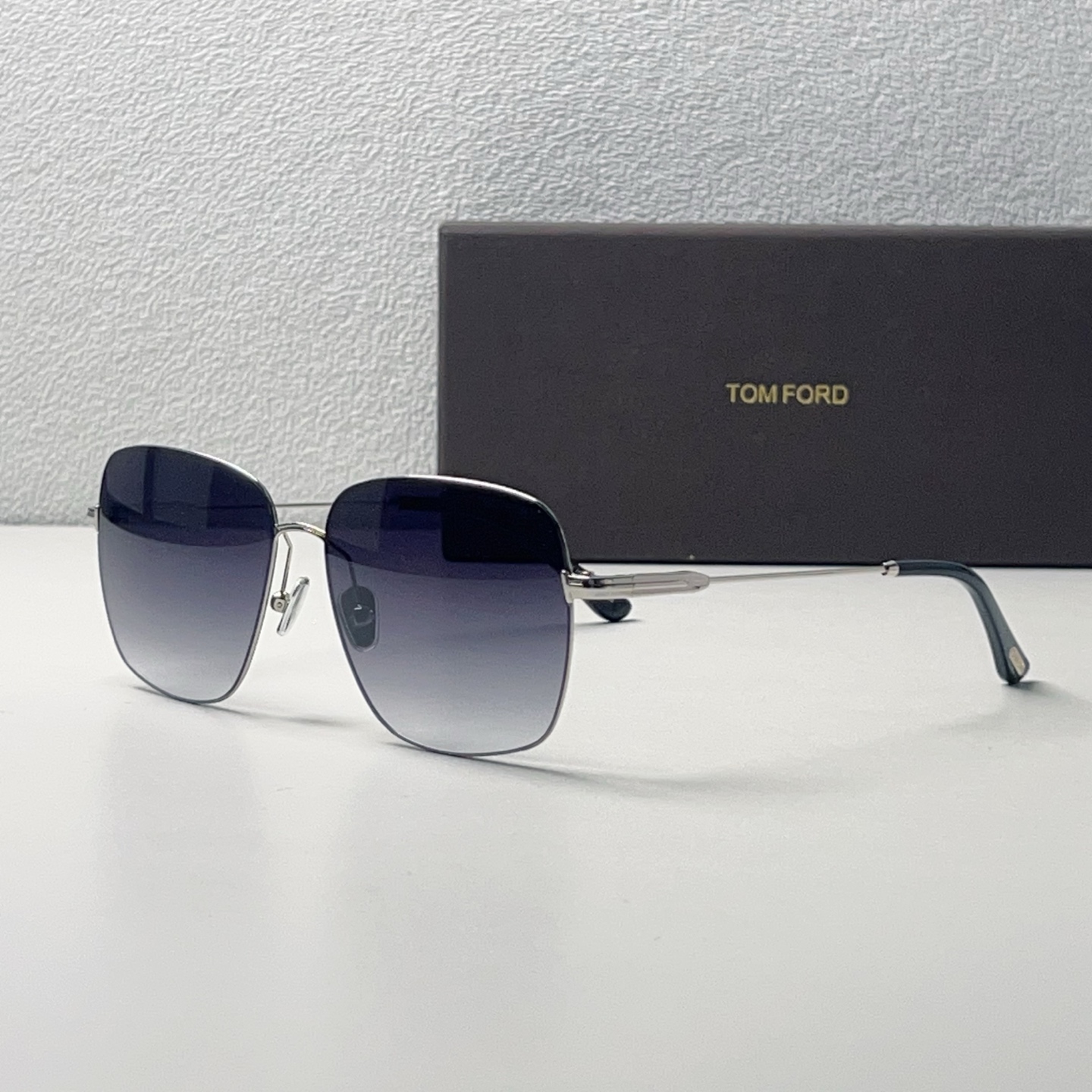 Lunettes de soleil TOM FORD métal carrées dégradées
