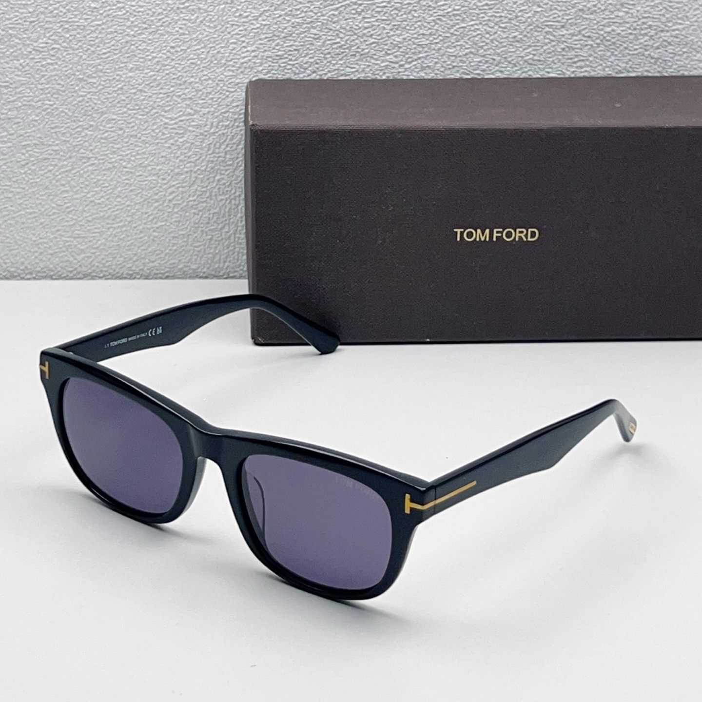 Солнцезащитные очки TOM FORD FT1076 из ацетата, черные, квадратные