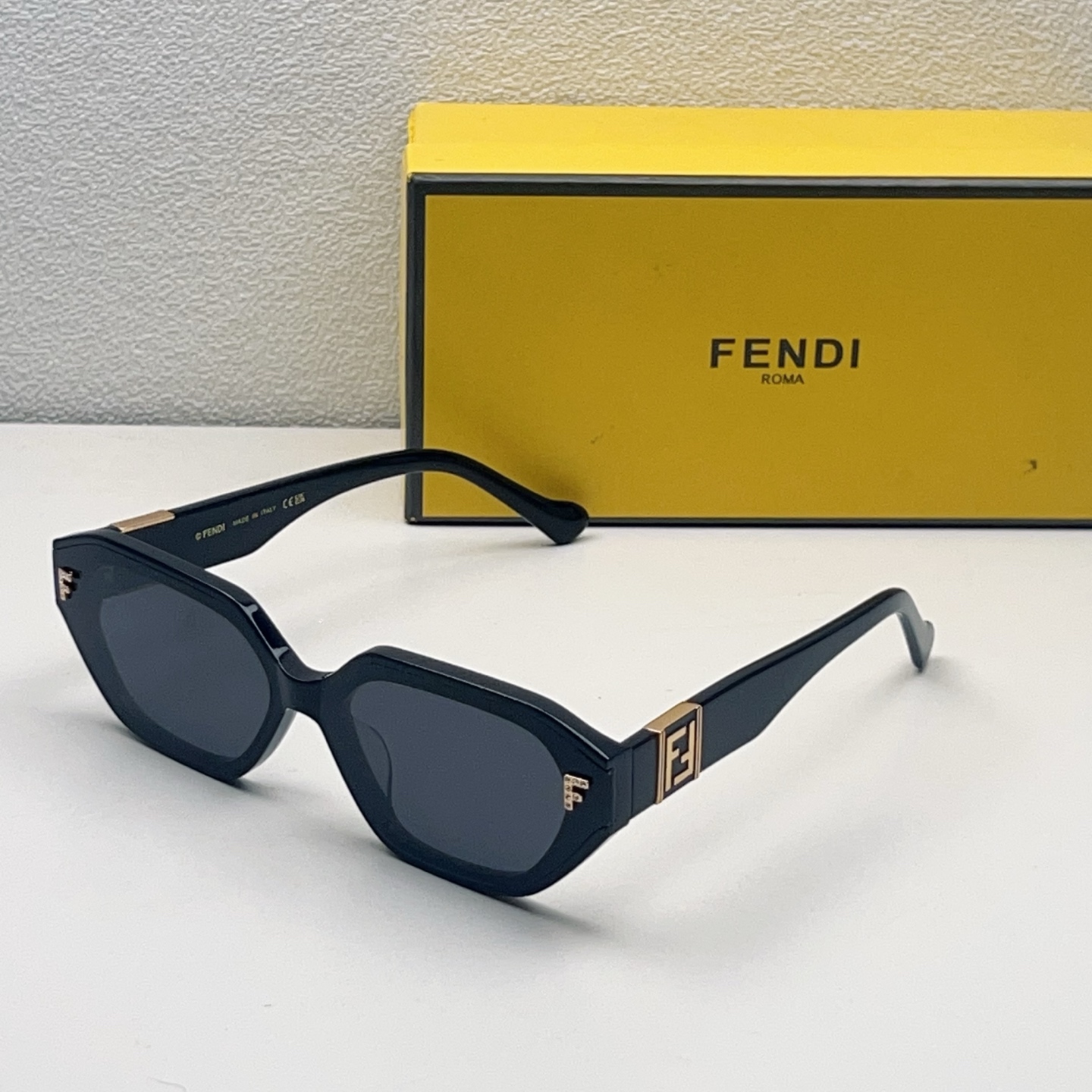 FENDI Sunglasses Acetate Geometric Black