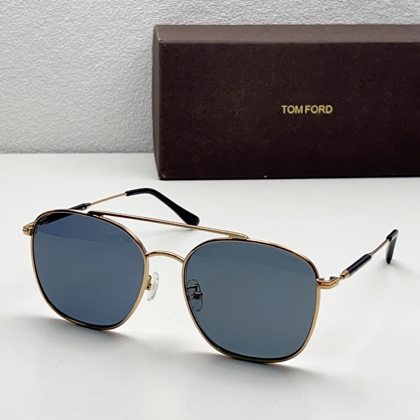 TOM FORD Солнцезащитные очки металлические квадратные