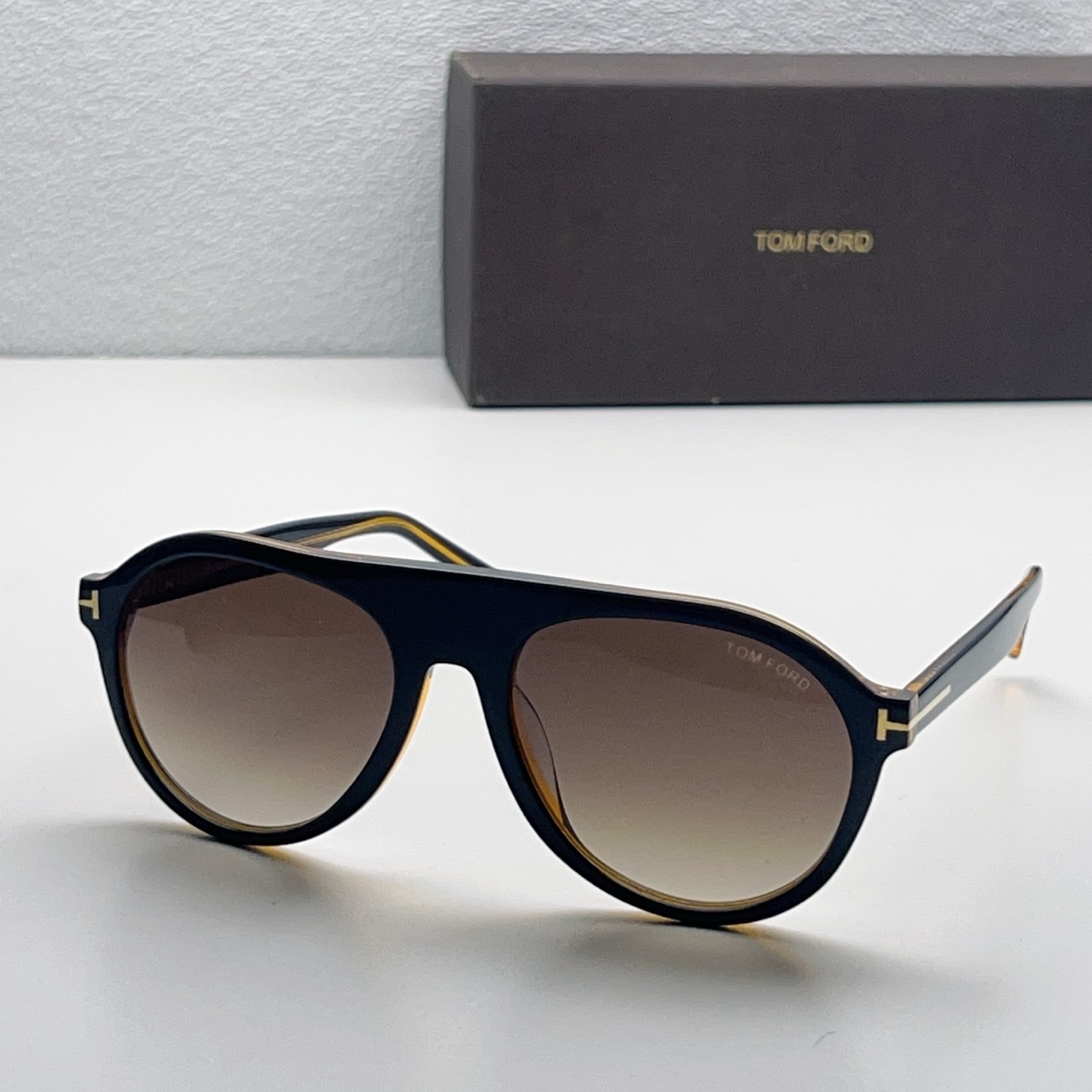 TOM FORD Sunglasses FT1047-P Acetate Round Frame