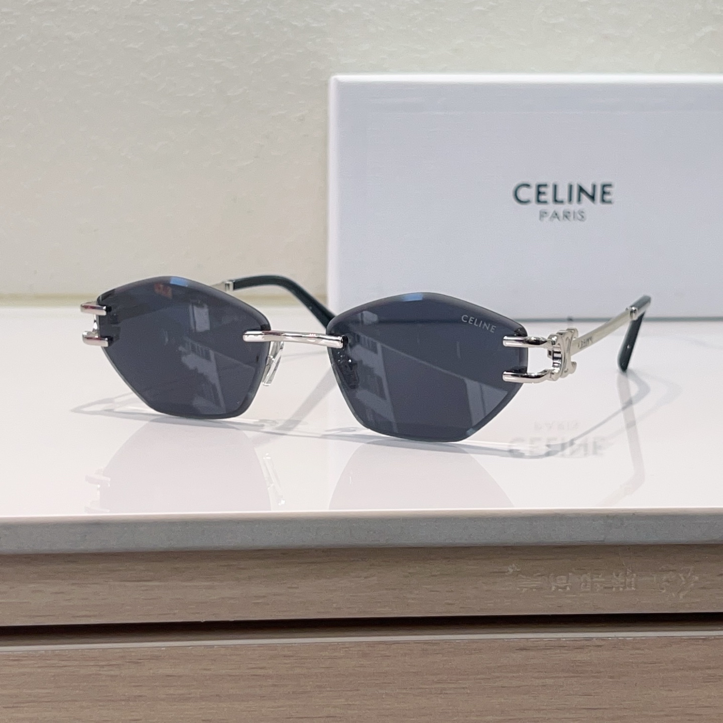 CELINE 太阳镜 金属 无框 几何