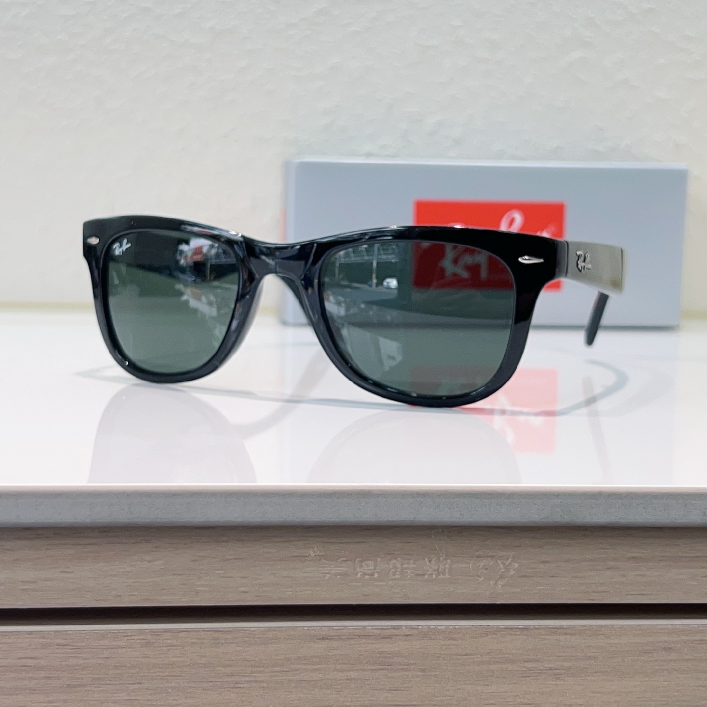 RayBan 折叠款 太阳镜 黑色 板材