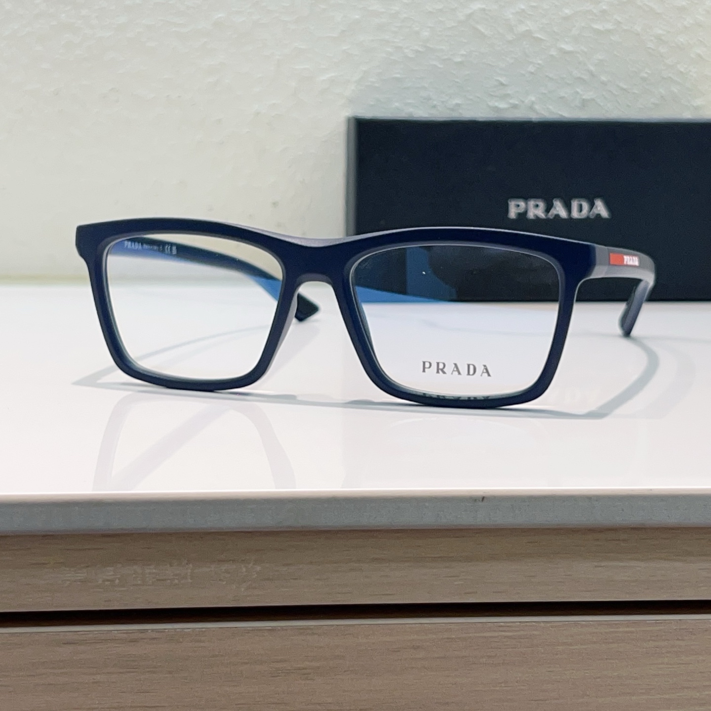 Prada PRAD*
