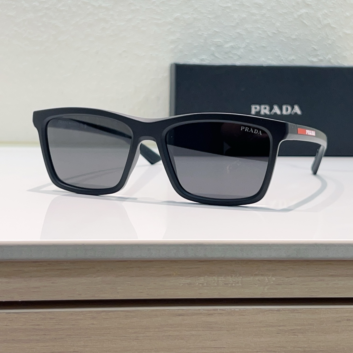 Prada PRAD*