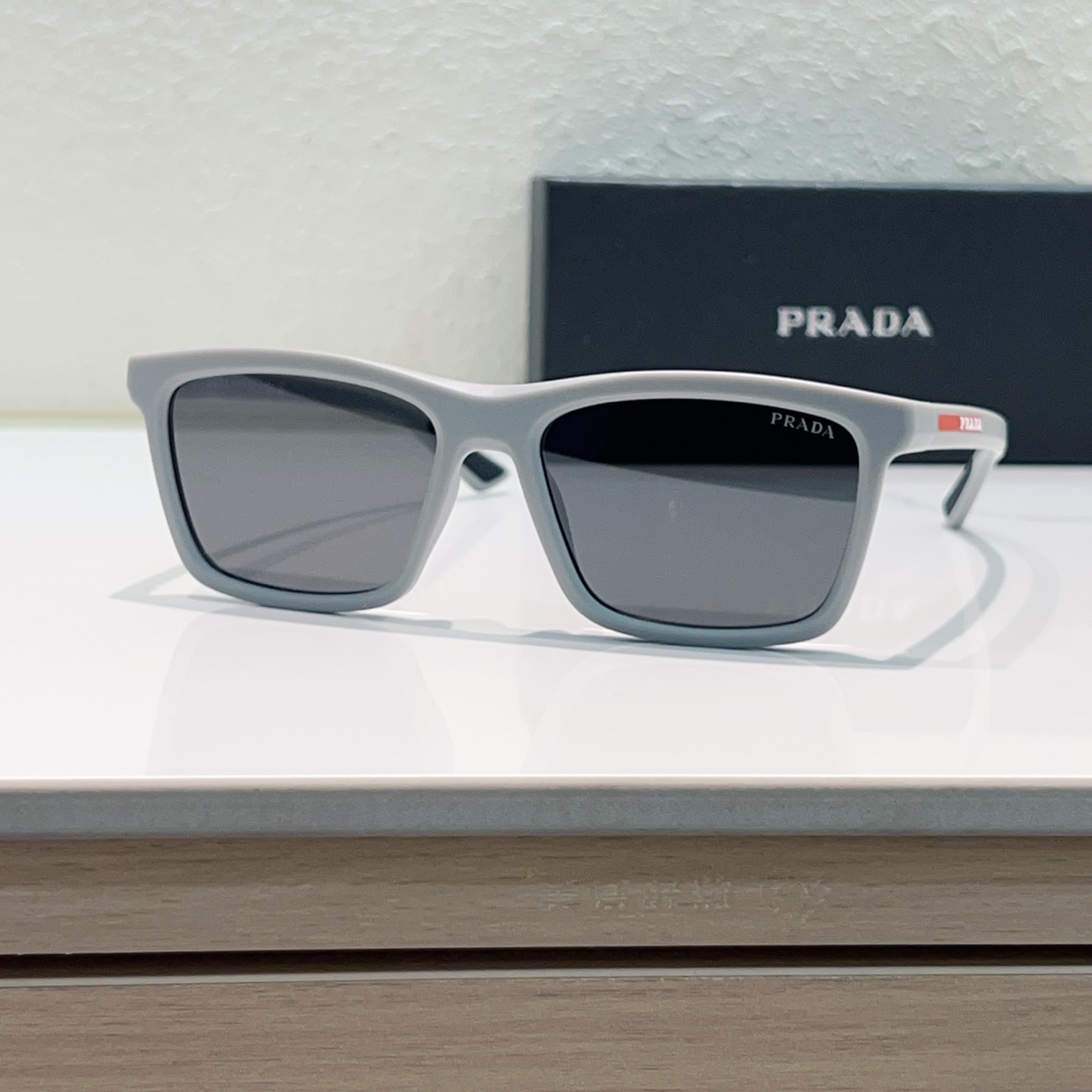 Prada PRAD*