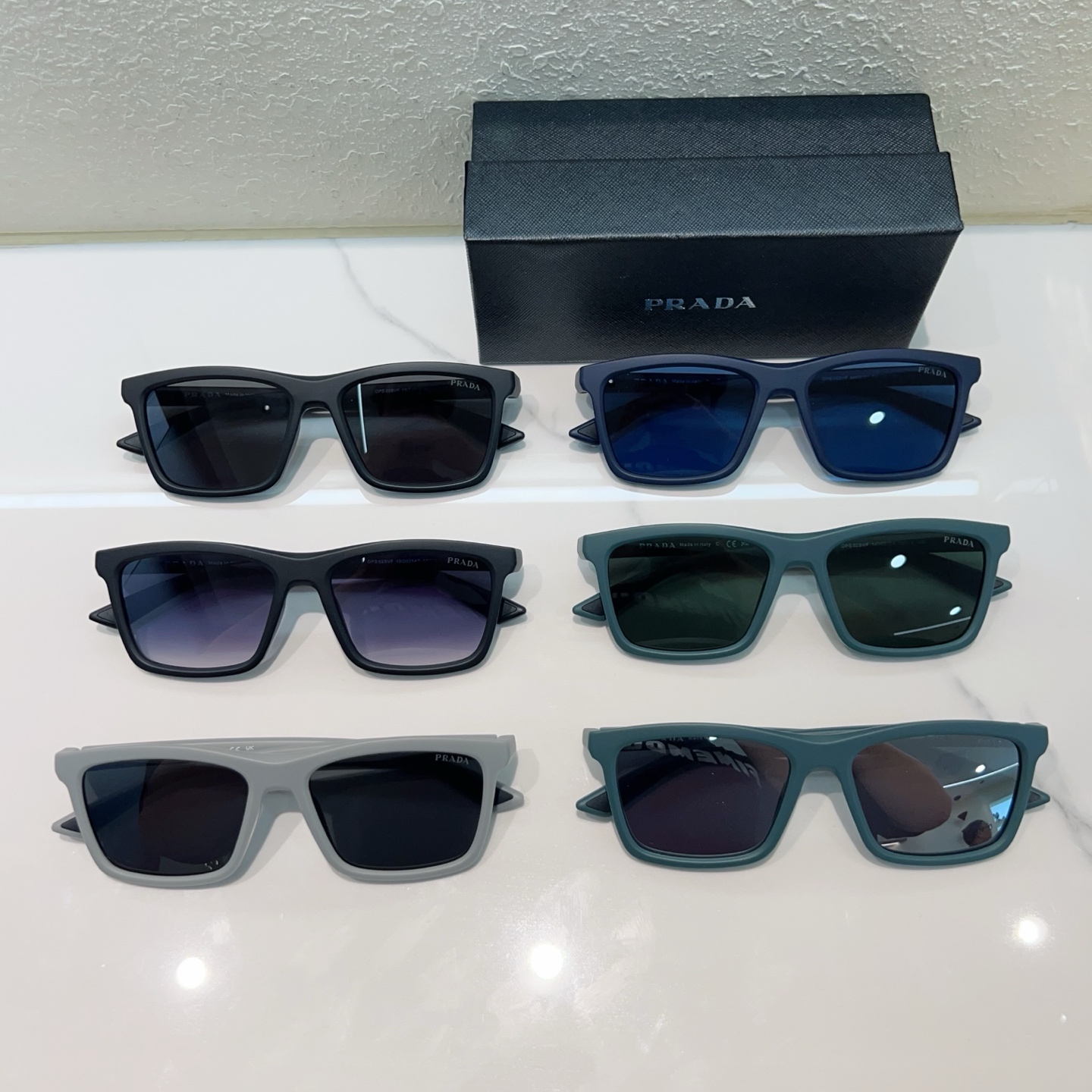 Prada PRAD*