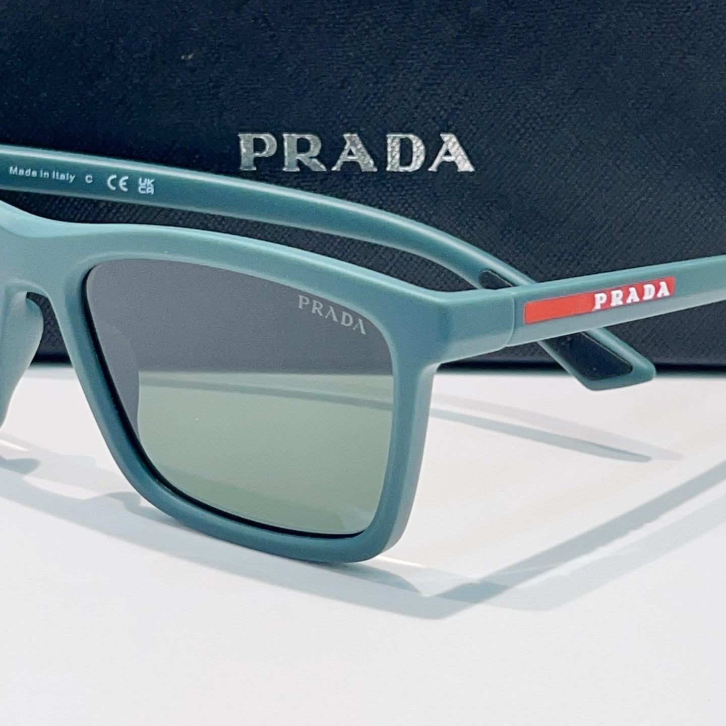 Prada PRAD*