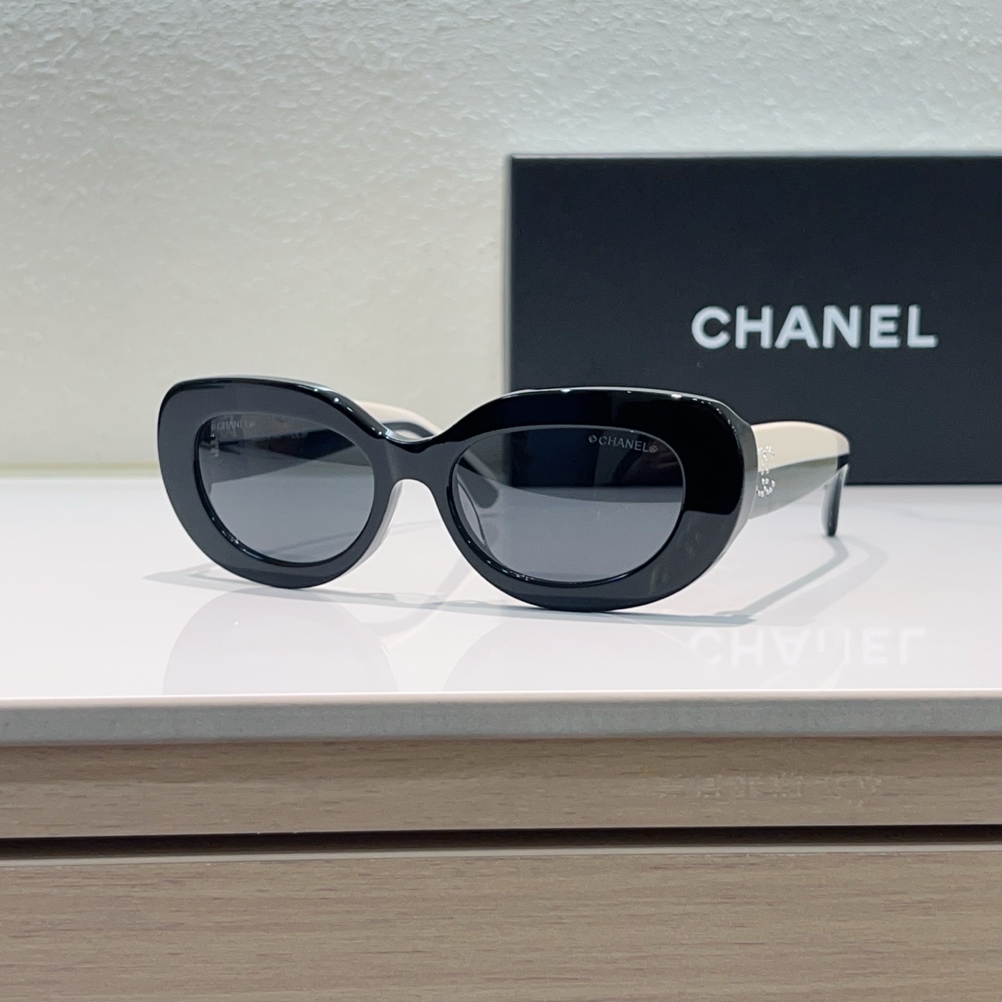 Chanel 5562B солнцезащитные очки овальные из ацетата