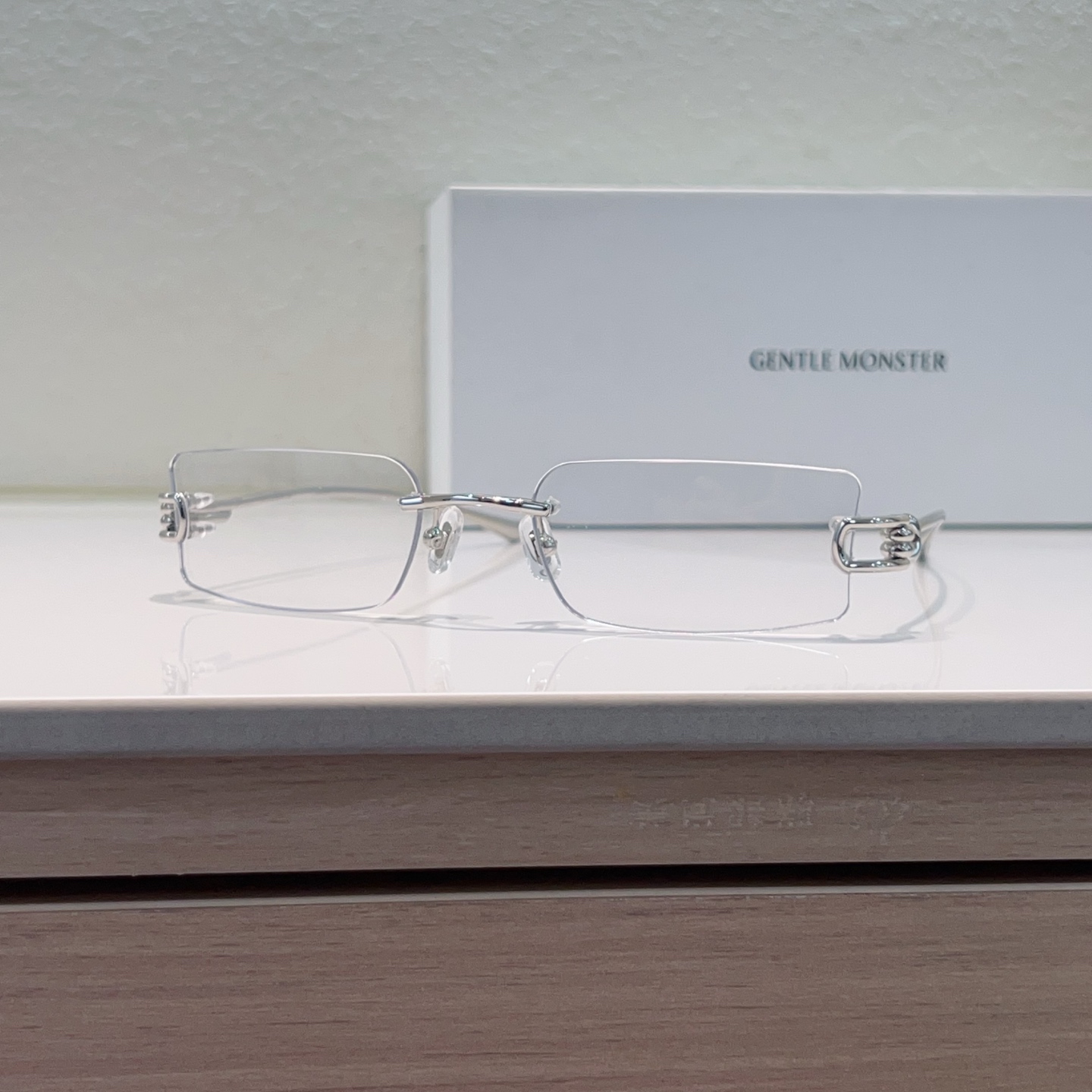 GENTLE MONSTER Rimless Metal Square
