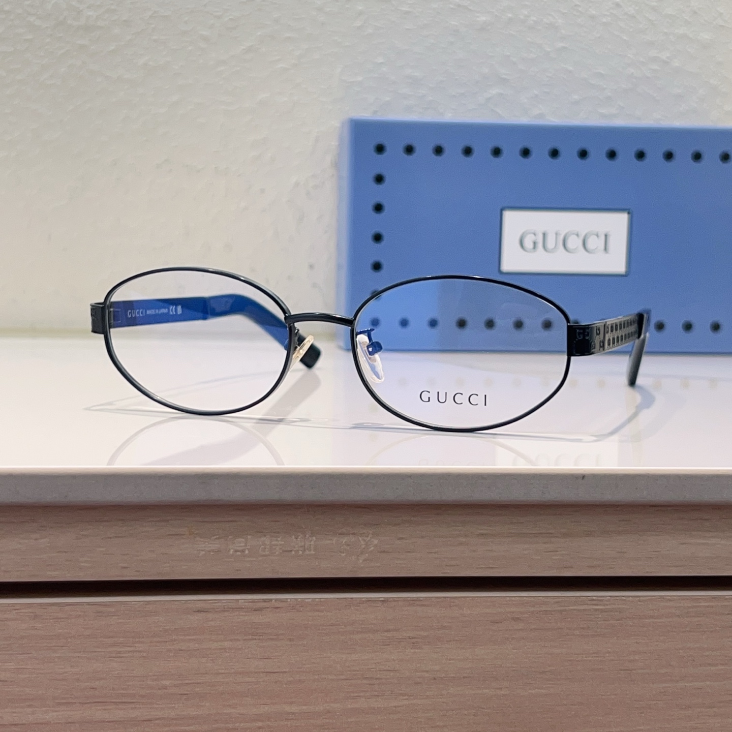 GUCCI Eyewear Metal Oval Frame