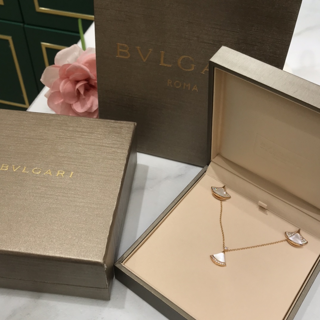 불가리 목걸이 64639 Bvlgari Necklace
