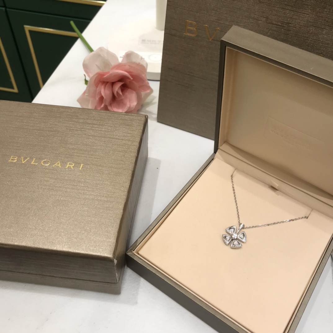불가리 목걸이 64695 Bvlgari Necklace