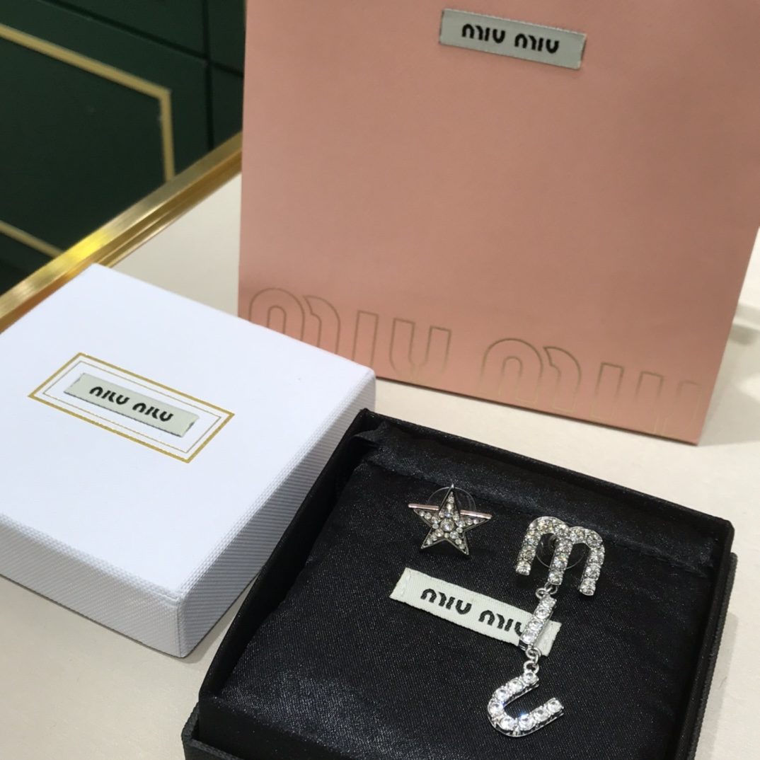 미우미우 귀걸이 61219 Miu Miu Earrings
