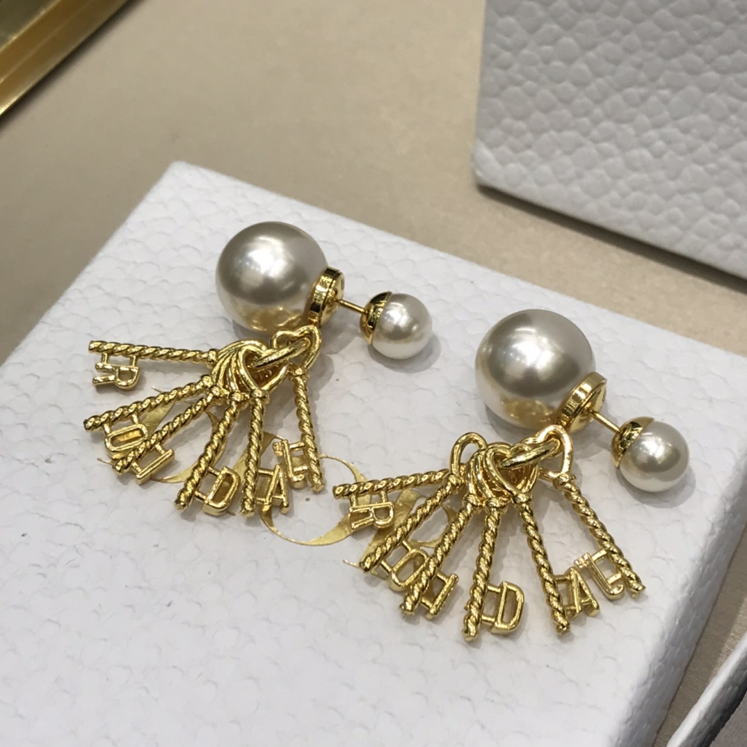 디올 귀걸이 133790 Dior Earrings 썸네일 이미지