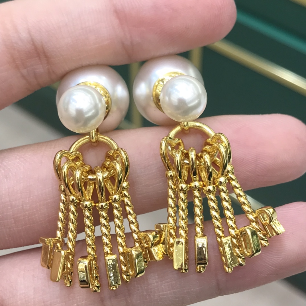 디올 귀걸이 133790 Dior Earrings 썸네일 이미지