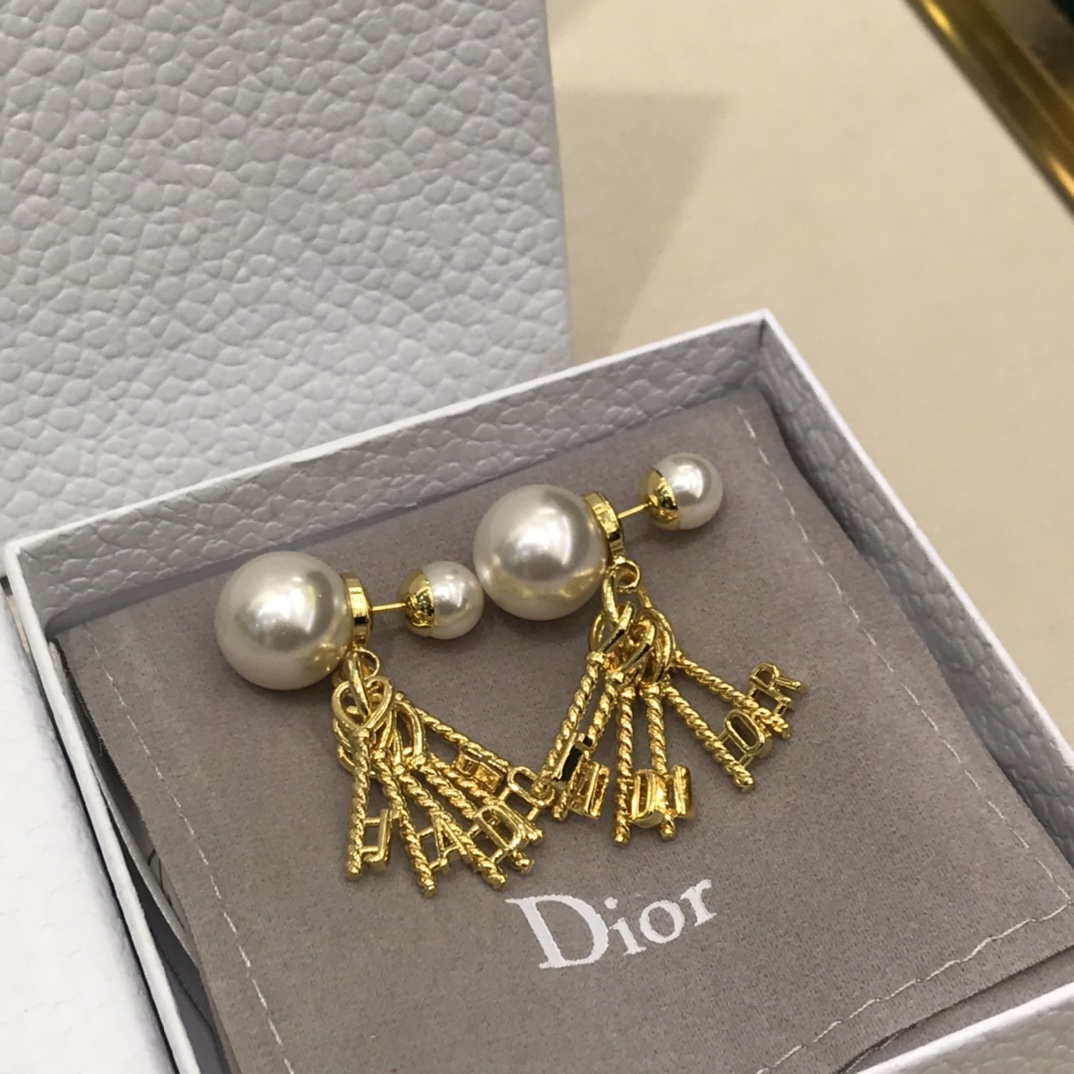 디올 귀걸이 133790 Dior Earrings 썸네일 이미지