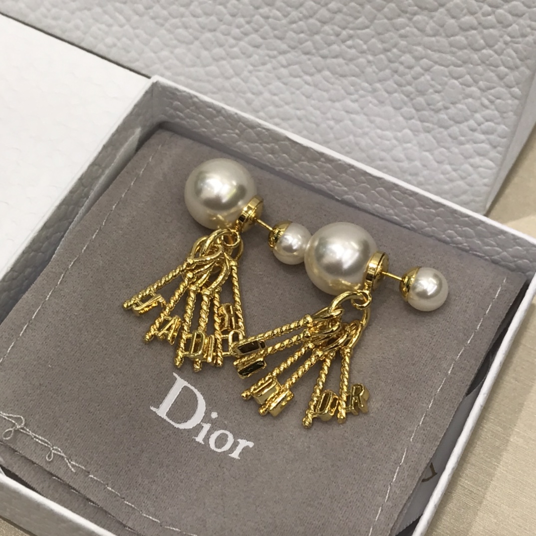 디올 귀걸이 133790 Dior Earrings 썸네일 이미지