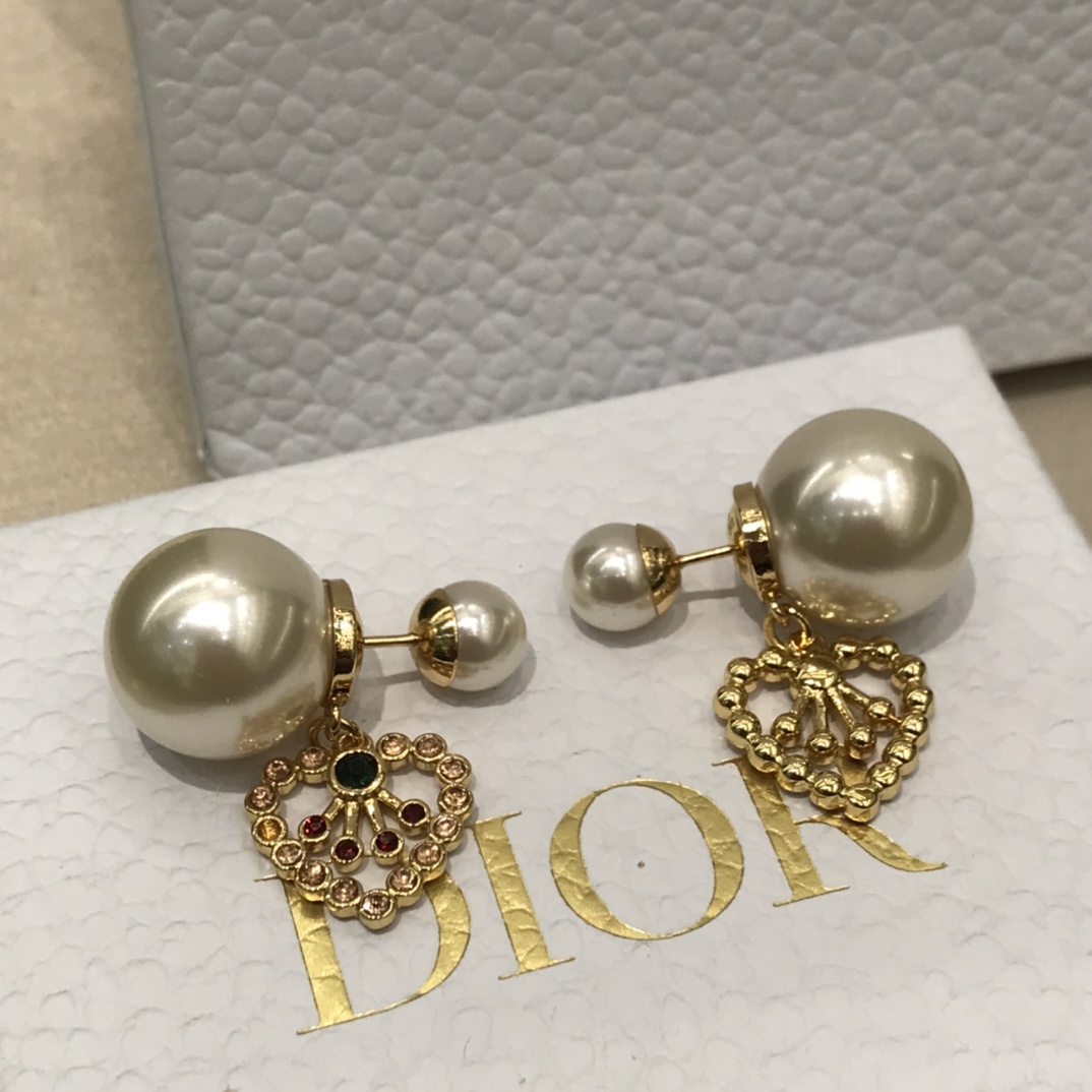 디올 귀걸이 133777 Dior Earrings 썸네일 이미지
