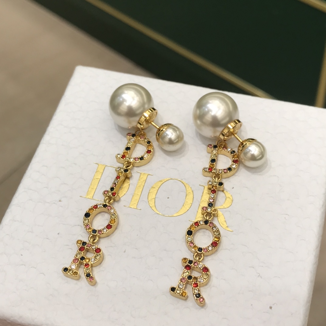 디올 귀걸이 133769 Dior Earrings 썸네일 이미지
