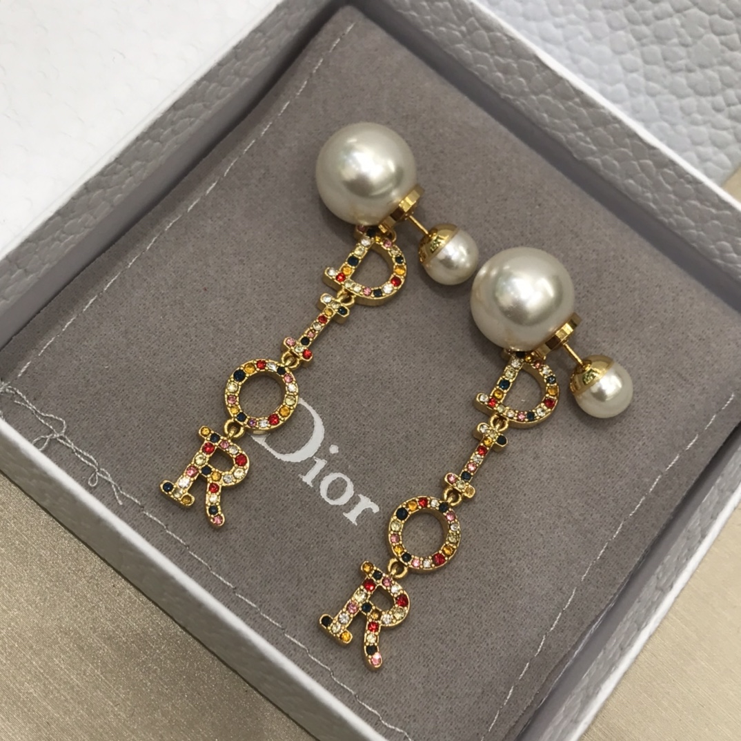 디올 귀걸이 133769 Dior Earrings 썸네일 이미지