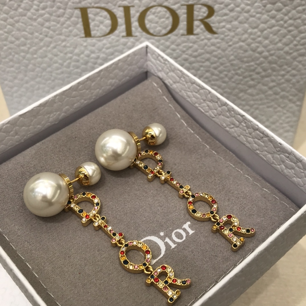 디올 귀걸이 133769 Dior Earrings 썸네일 이미지