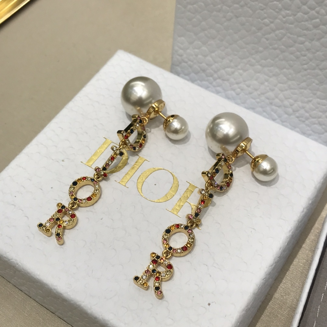 디올 귀걸이 133769 Dior Earrings 썸네일 이미지