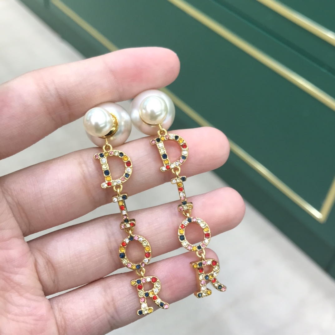 디올 귀걸이 133769 Dior Earrings 썸네일 이미지