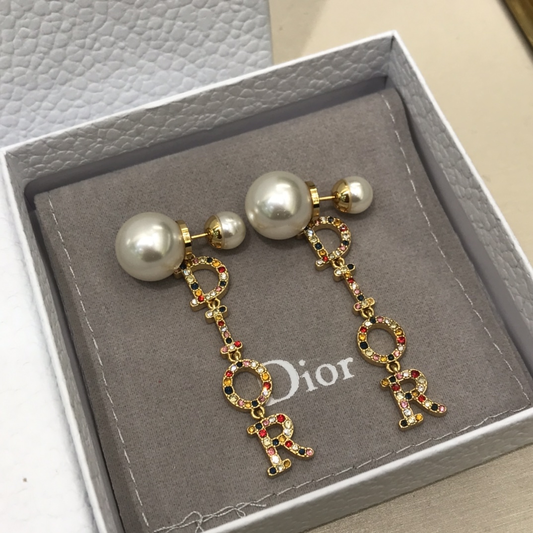 디올 귀걸이 133769 Dior Earrings 썸네일 이미지