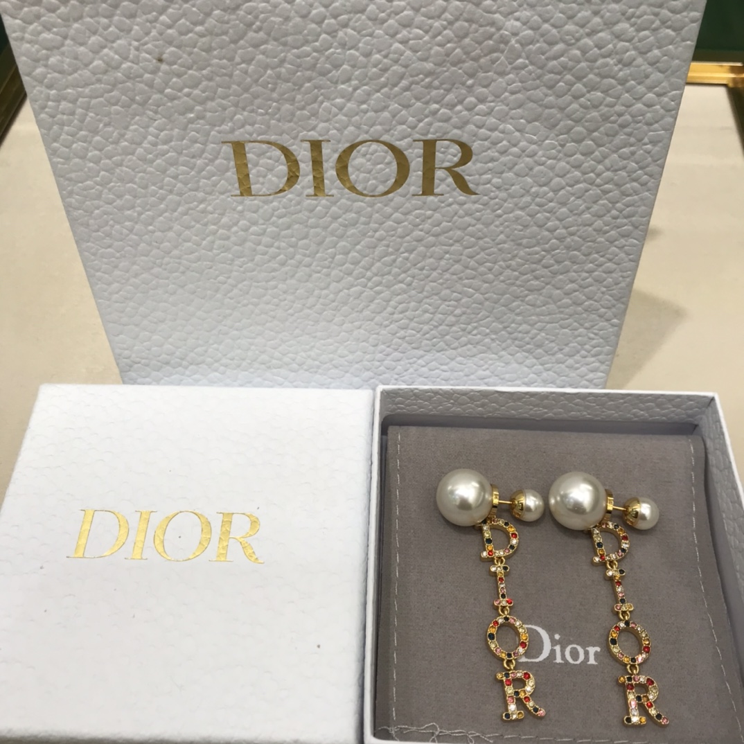 디올 귀걸이 133769 Dior Earrings