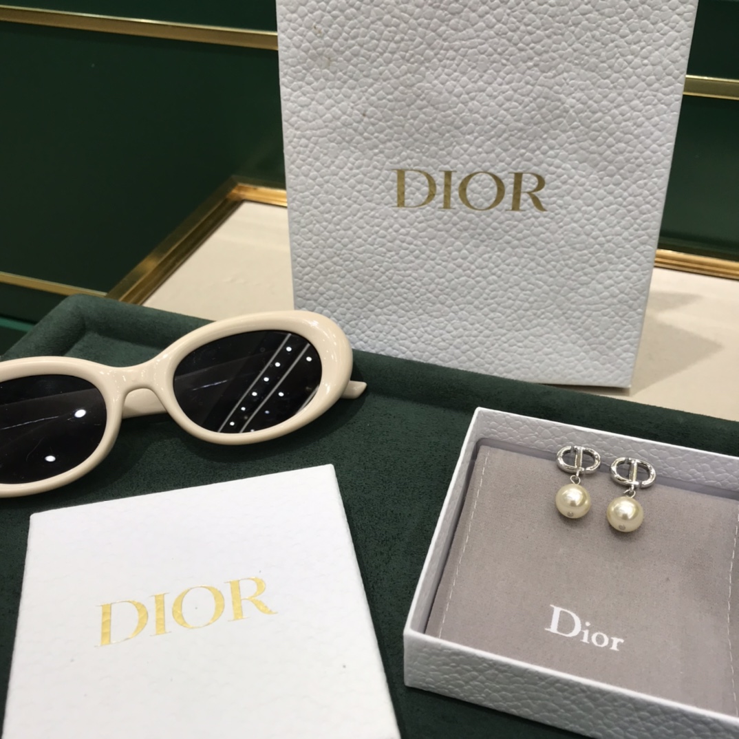 디올 귀걸이 60553 Dior Earrings